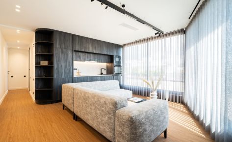 2BD Penthouse with Sea View in Upper Class Glyfada