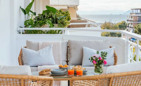 2-BD ELEGANCE & LUXURY APT. WITH SEA VIEW