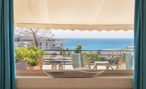 2BD Luxury Sea View Penthouse in Astir Beach